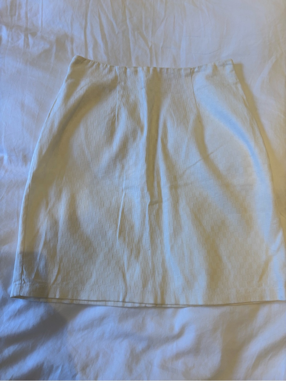 Izod Ivory Textured Pencil Skirt